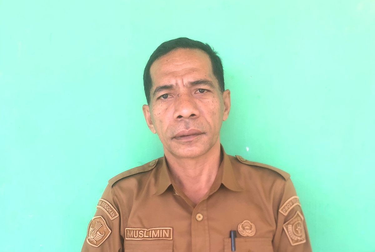 Muslimin, S.Pd., M.Si. Dorong Pemanfaatan Teknologi untuk Kemajuan SMAN 11 Muna
